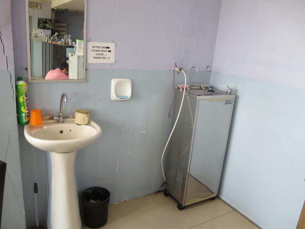 A&J Budget Hotel โกตาคินาบาลู ภายนอก รูปภาพ